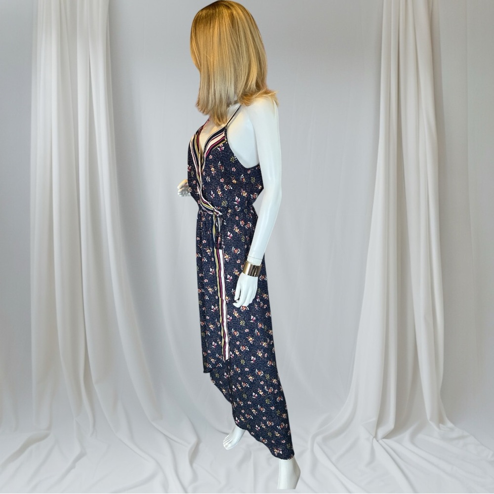 Spirit of Grace Chic High-Low Floral Dress with Striped Accent - Picture 5 of 11
